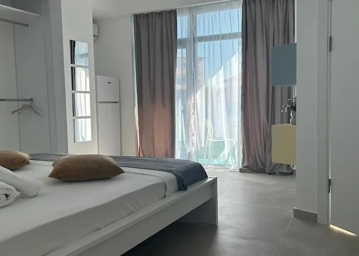 Διαμέρισμα & Studiouri Amalin *